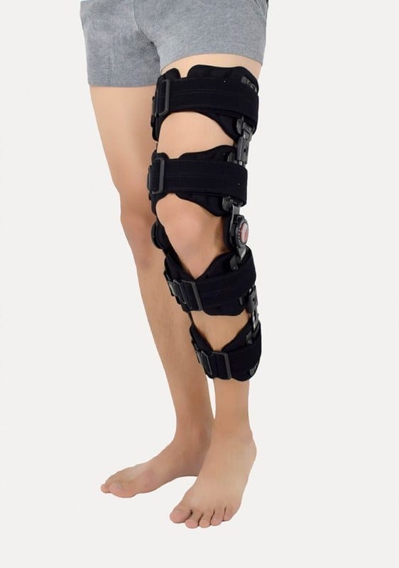 STABILIZATOR KOLANA Z ZEGAREM POOPERACYJNA ORTEZA
