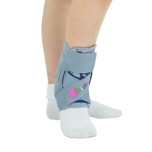 DZIECIĘCA SZNUROWANA ORTEZA STAWU SKOKOWEGO OBEJMUJĄCA GOLEŃ I STOPĘ Z BOCZNYM WZMOCNIENIEM