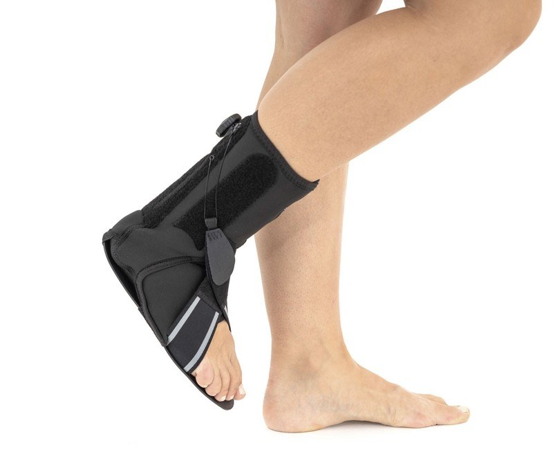 AKTYWNA ORTEZA PODESZWOWA NA OPADAJĄCĄ STOPĘ OSS-OS-02 REH4MAT